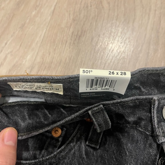 Levis 501 original cropped high rise jeans - Picture 3 of 5